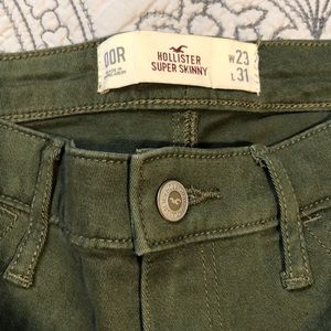 Olive skinny jegging
